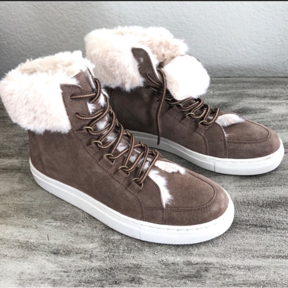 Anthropologie Seychelles Sneaker Boots Lace Up Faux Fur Lined size 6